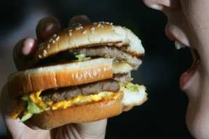 Aumento no consumo de ultraprocessados pode elevar incid?ncia de c?ncer, diz pesquisa imagens/thumbs/28-02-2020_100039253_gettyimages-75376913.jpg