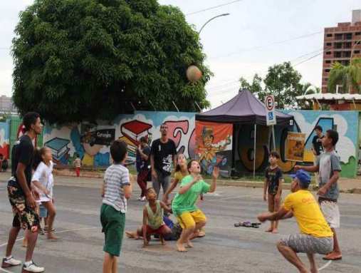 imagens/thumbs/28-02-2020_Brincadeiras_de_Rua.jpg